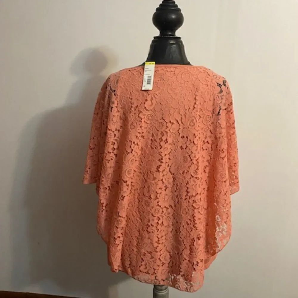 Simply Emma Coral Crochet Lace top, size 2X - Picture 2 of 3